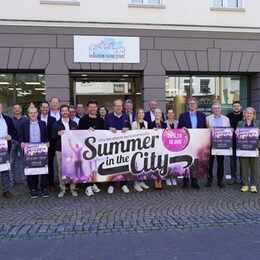 Gruppenfoto "Summer in the City"